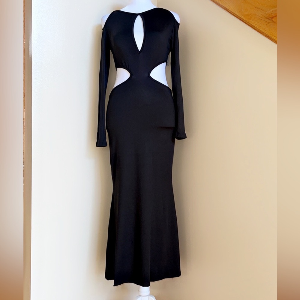 Women’s Sexy Black Dress Size S, M Cut Out Waist Long Sleeve Cold Shoulder NWT - Picture 5 of 7